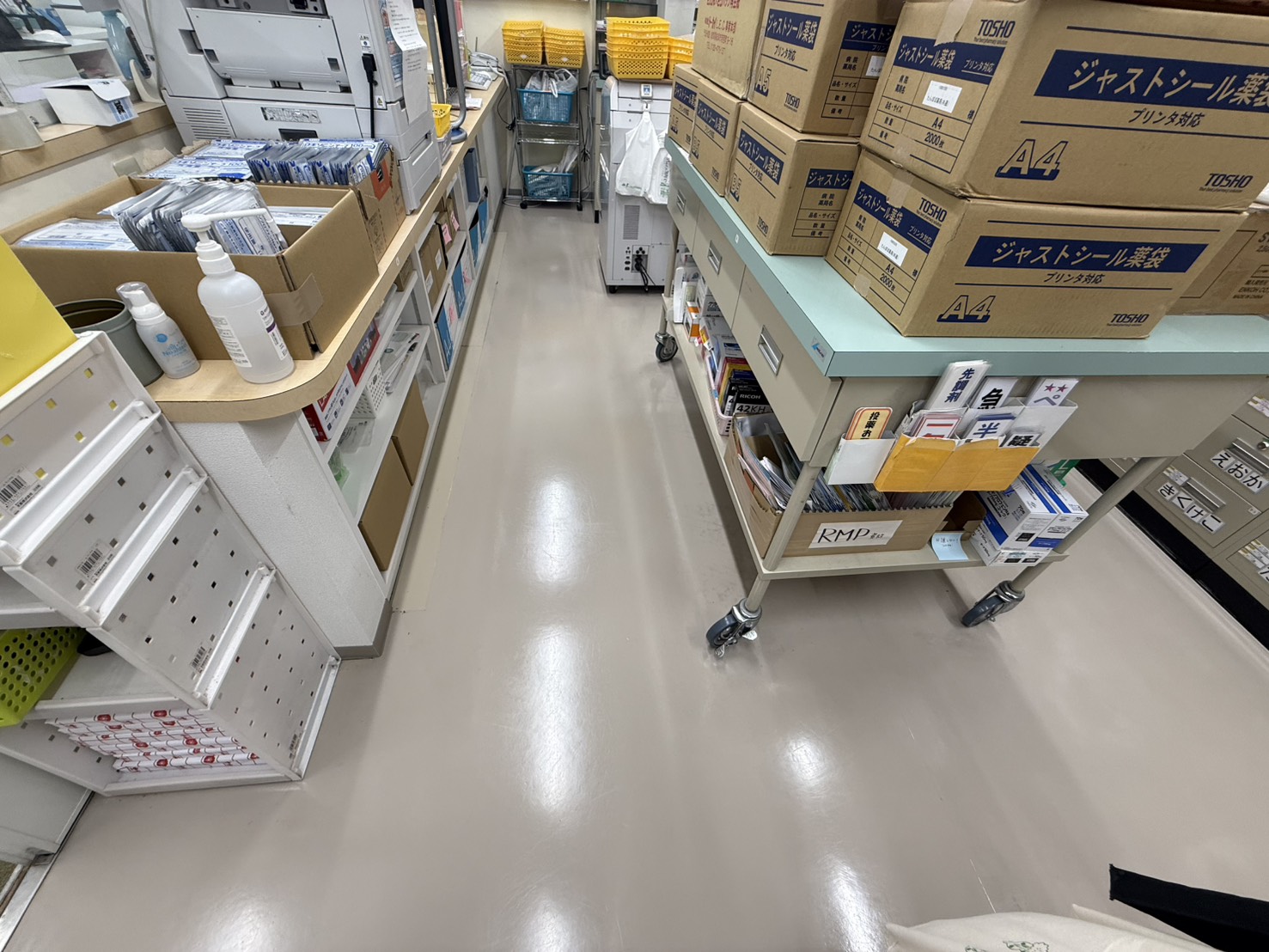 飲食店フロアワックス施工
